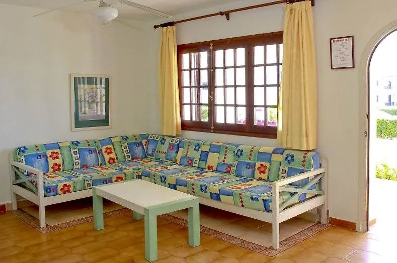 Apts. Son Bou Gardens Spain